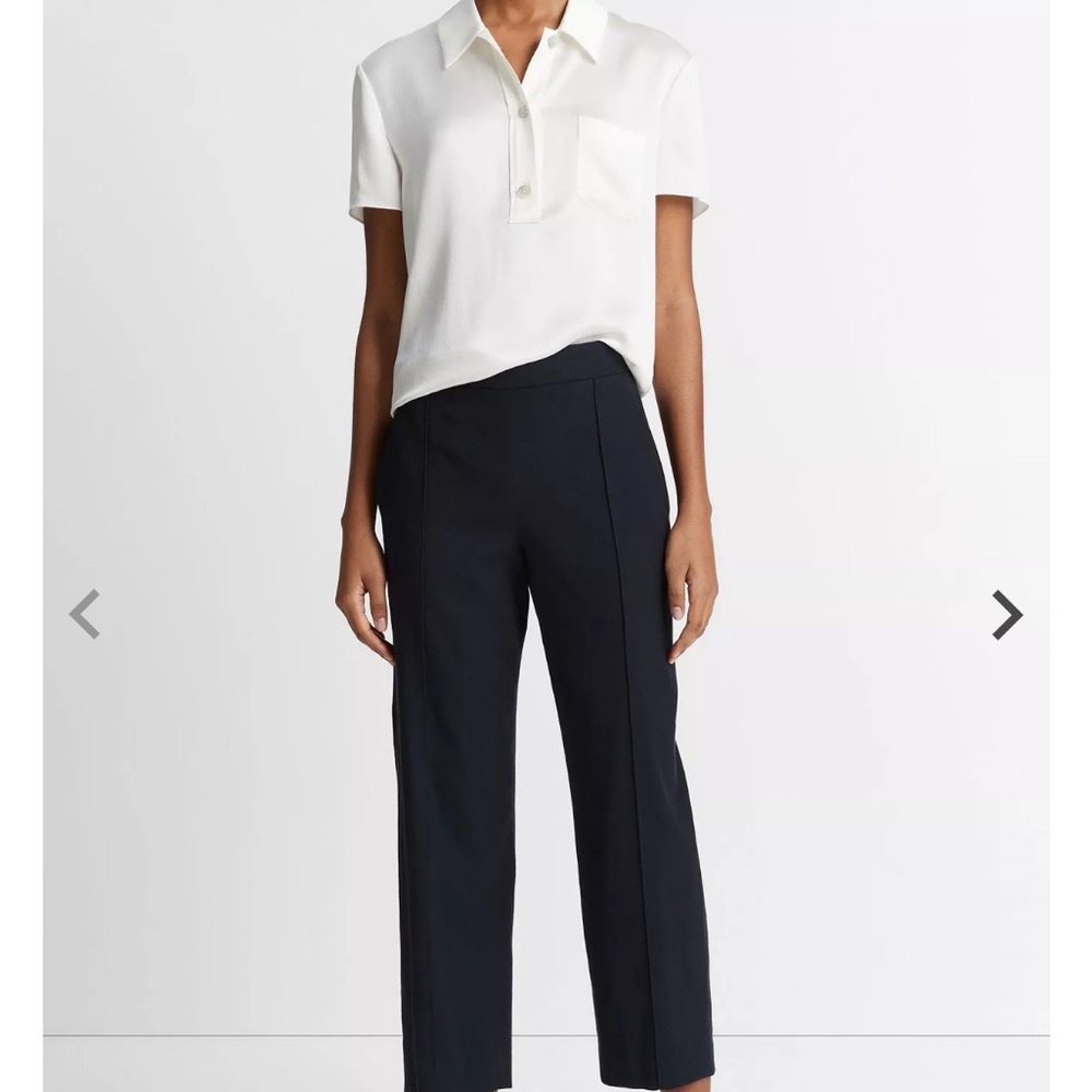 Vince mid-rise taper pull on pant in navy size M.